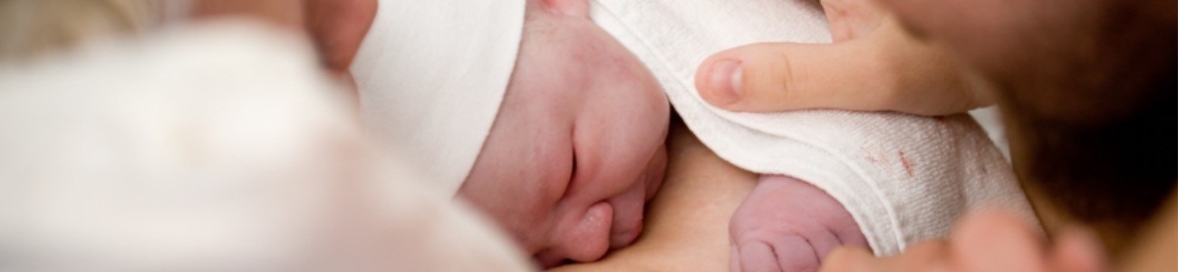 Odlaganje presecanja pupčane vrpce kao značajna korist za bebu